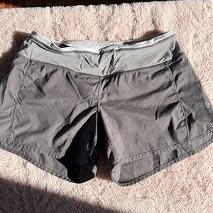 Lululemon shorts, Army green